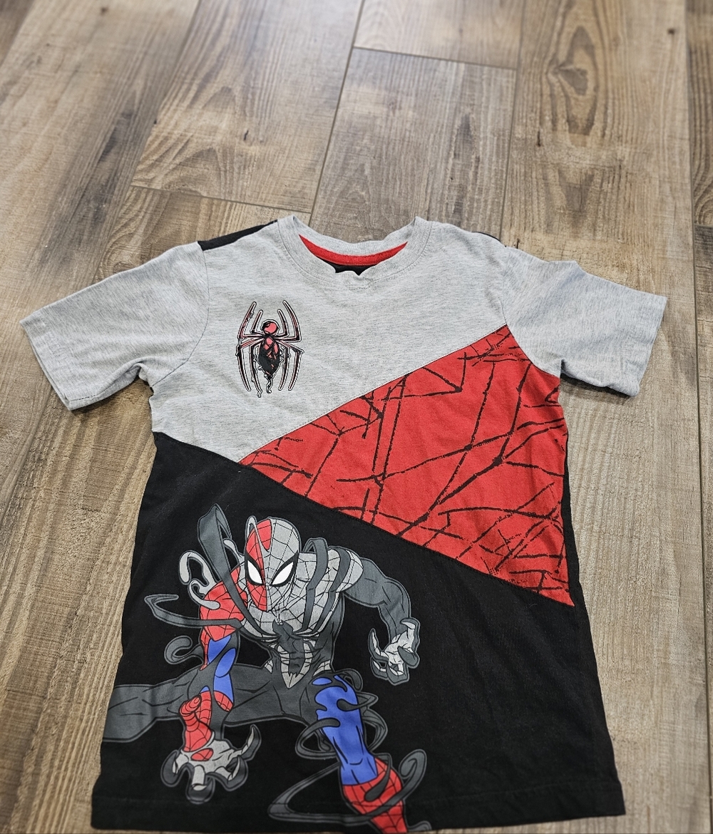 4/$10 Spiderman 6/7 Short Sleeve Tee Maximum Venom Marvel *Hole*